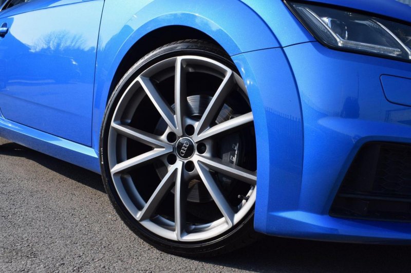 AUDI TTS