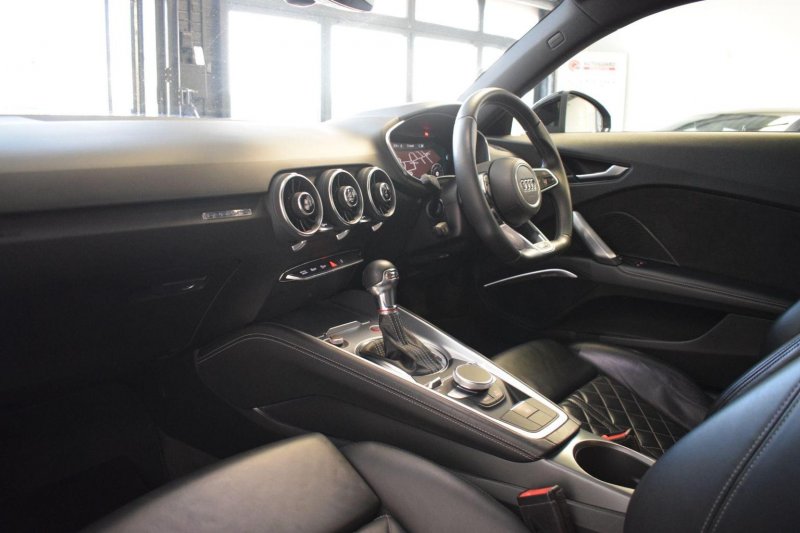 AUDI TTS