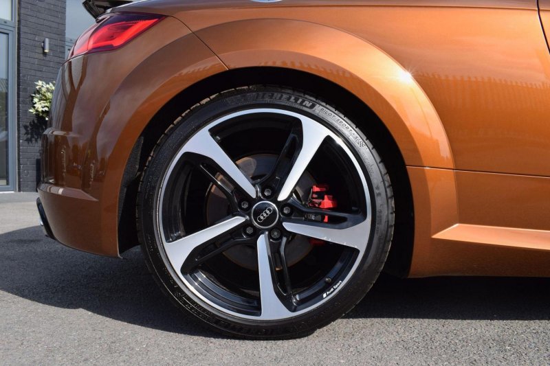 AUDI TTS