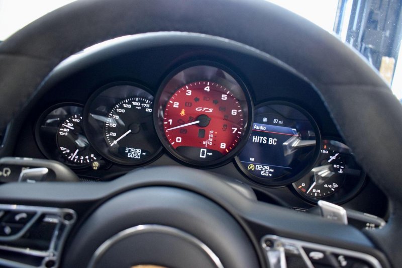 PORSCHE 911