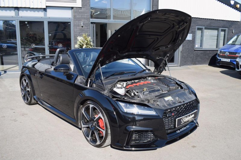 AUDI TT RS