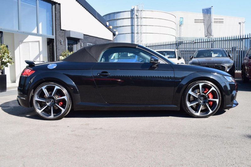 AUDI TT RS