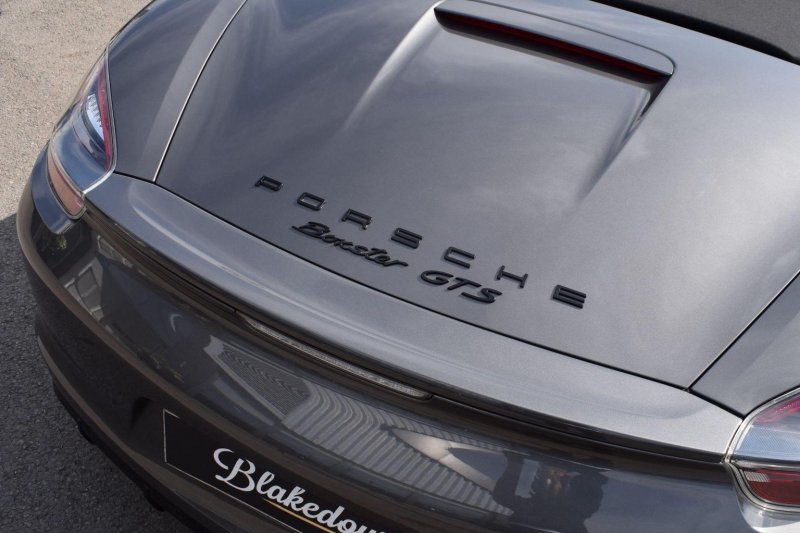 PORSCHE BOXSTER