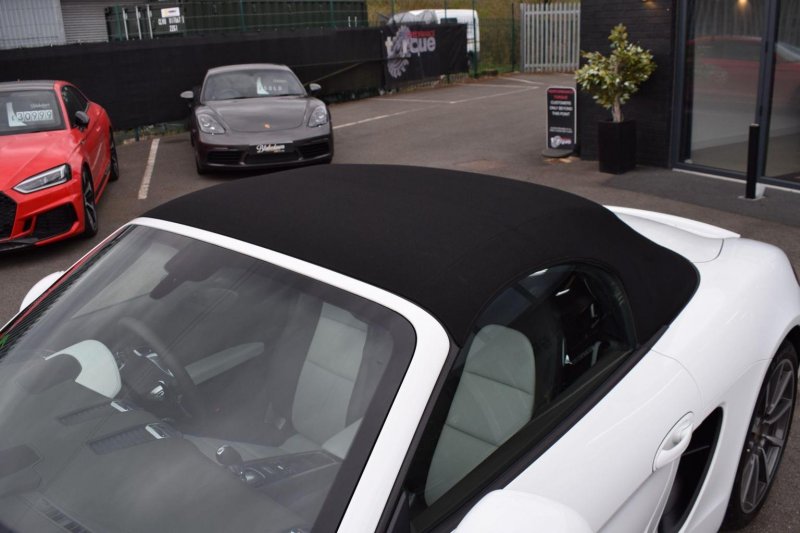 PORSCHE BOXSTER