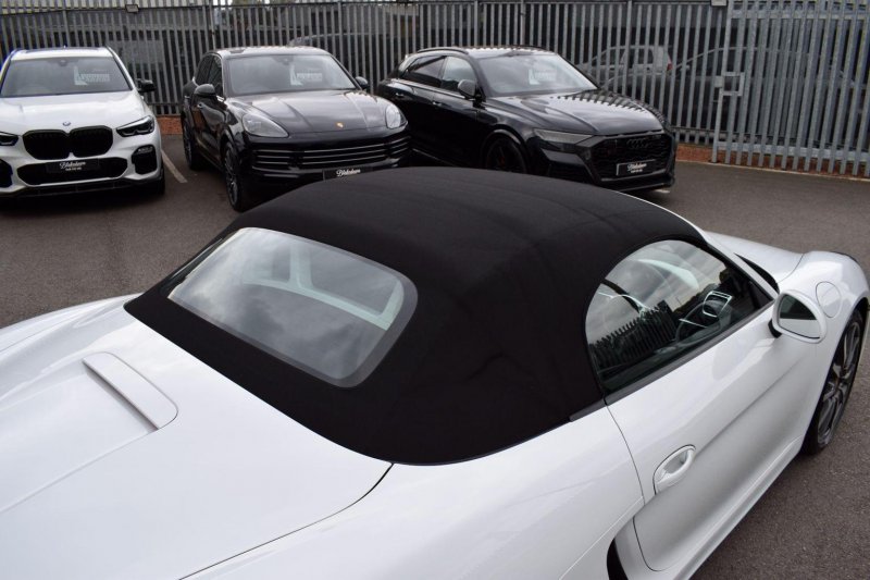 PORSCHE BOXSTER