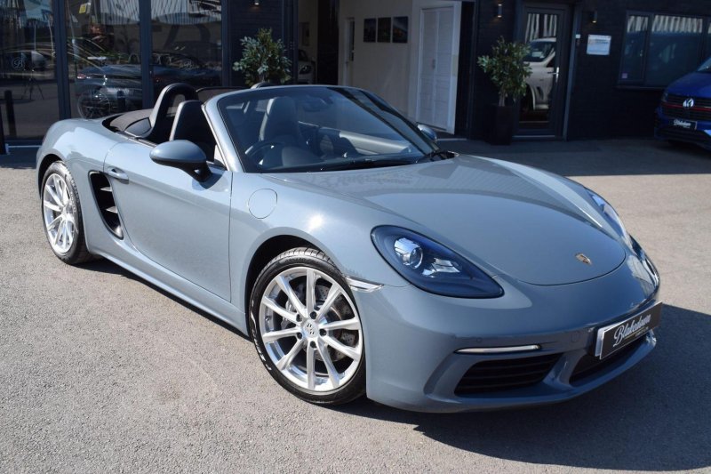 PORSCHE 718