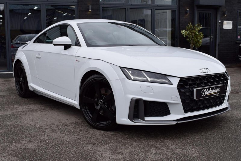 AUDI TT