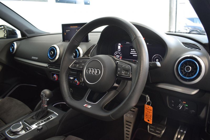 AUDI S3