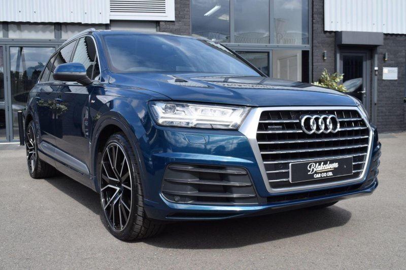 AUDI Q7