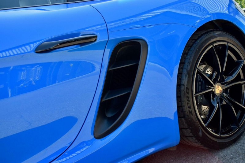 PORSCHE 718