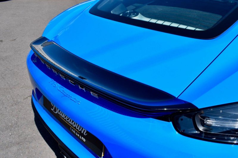 PORSCHE 718