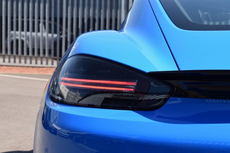 PORSCHE 718