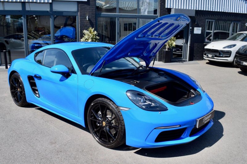 PORSCHE 718