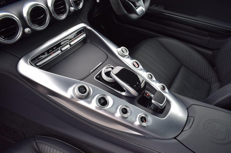 MERCEDES-BENZ AMG GT