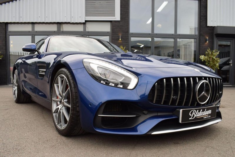 MERCEDES-BENZ AMG GT