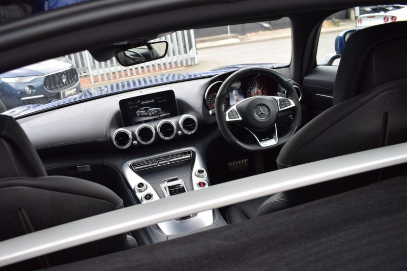 MERCEDES-BENZ AMG GT