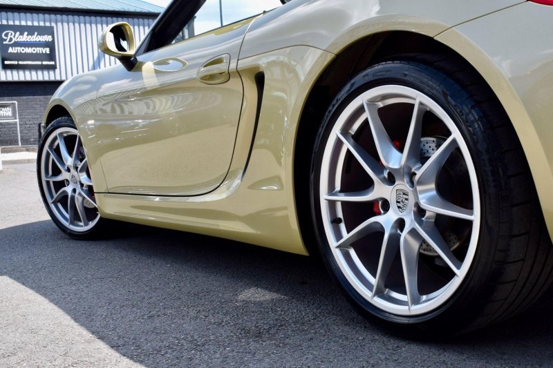 PORSCHE BOXSTER