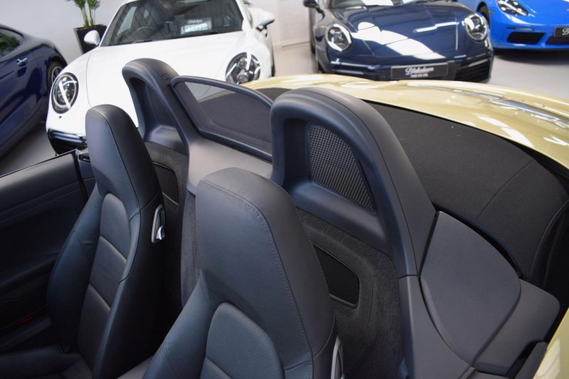 PORSCHE BOXSTER