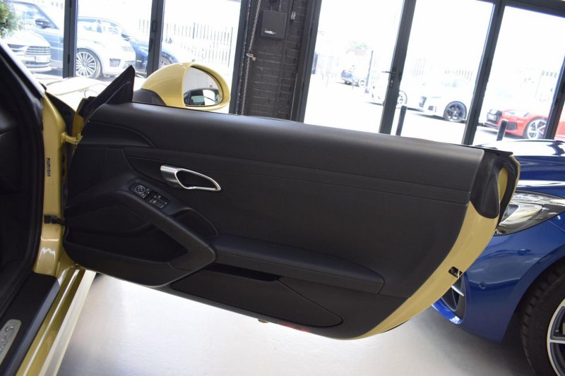 PORSCHE BOXSTER