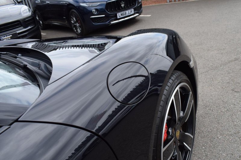 PORSCHE 718