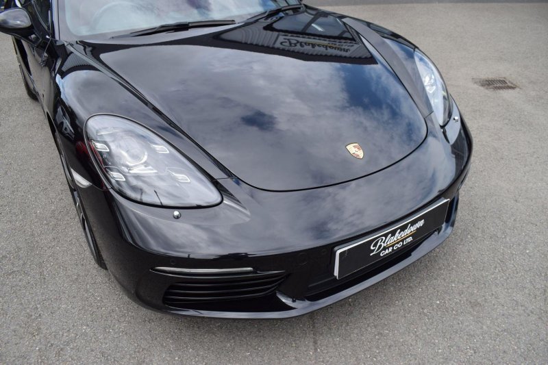 PORSCHE 718