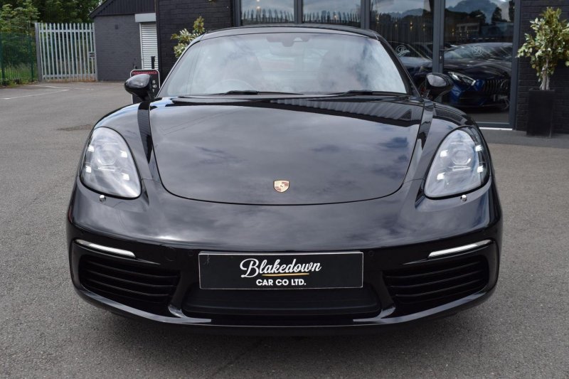 PORSCHE 718