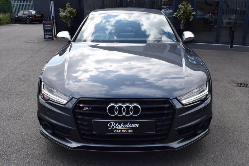 AUDI S7