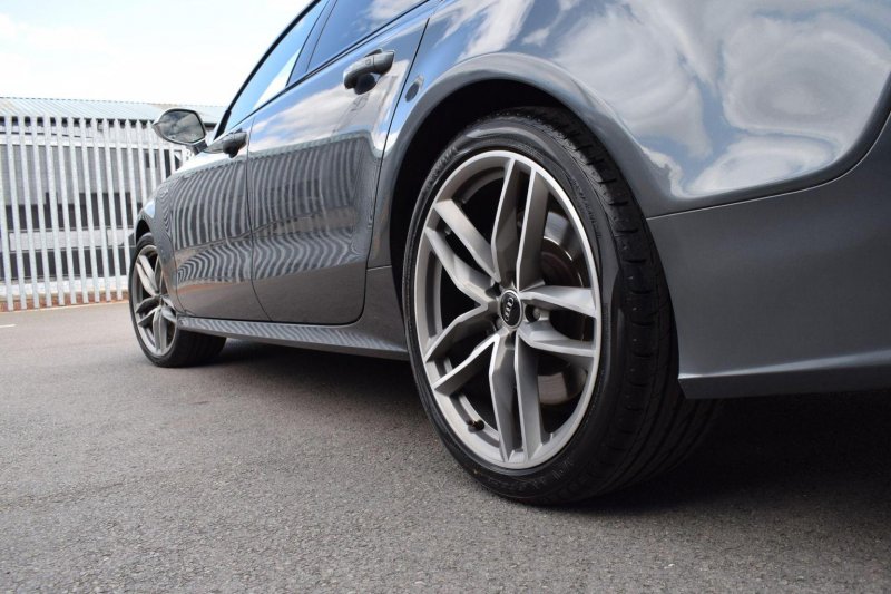 AUDI S7