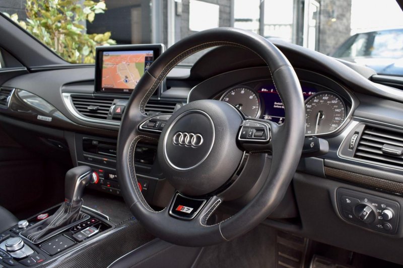 AUDI S7