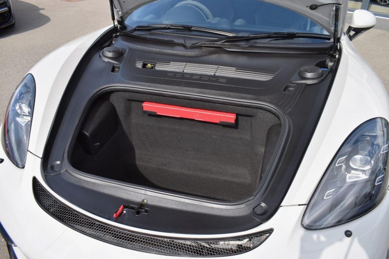 PORSCHE 718