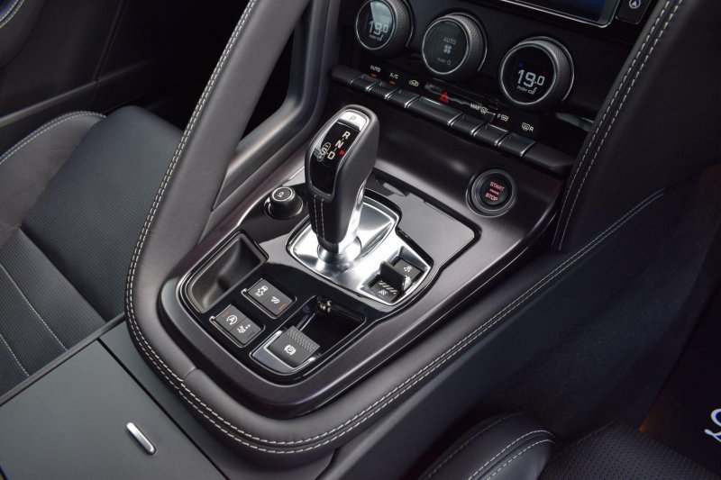 JAGUAR F-TYPE
