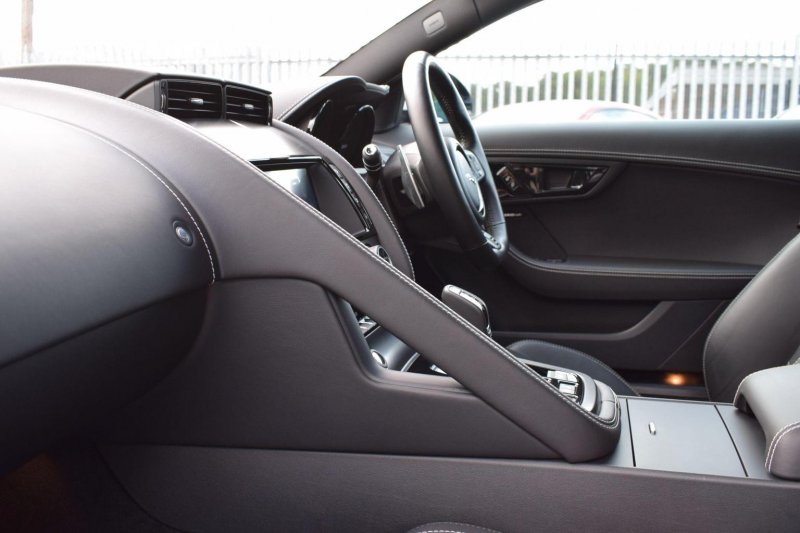 JAGUAR F-TYPE
