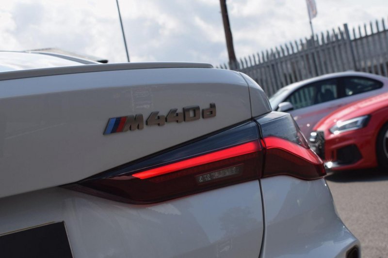 BMW 4 SERIES