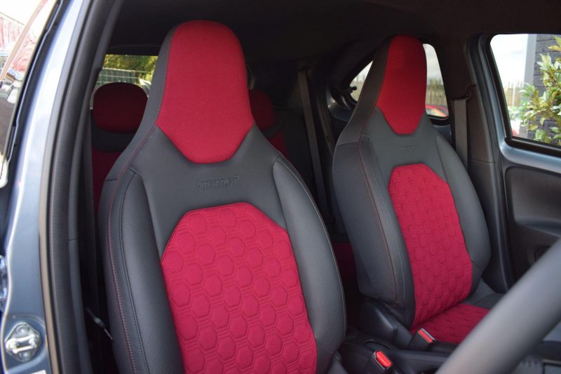 TOYOTA AYGO X