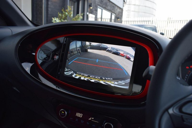 TOYOTA AYGO X