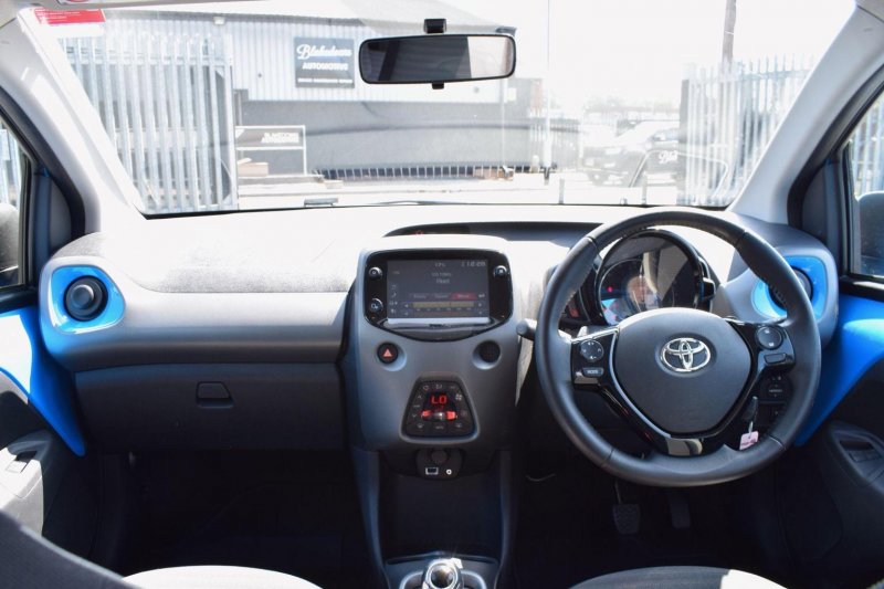 TOYOTA AYGO
