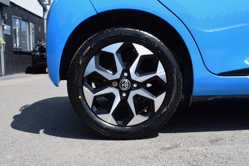 TOYOTA AYGO