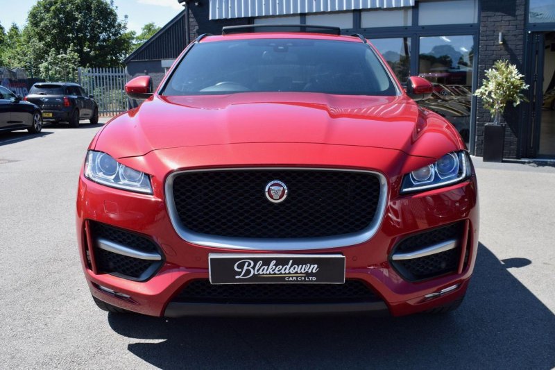 JAGUAR F-PACE