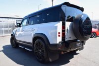 LAND ROVER DEFENDER 110