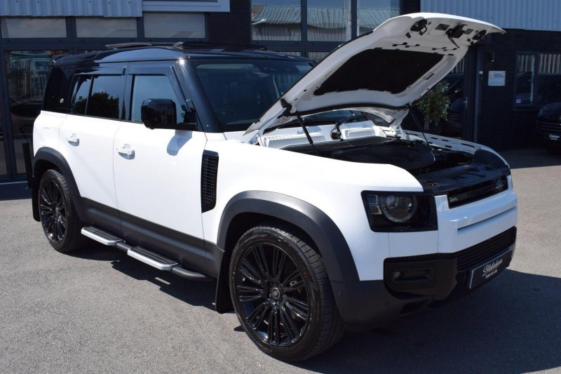 LAND ROVER DEFENDER 110
