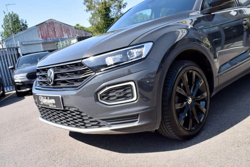 VOLKSWAGEN T-ROC