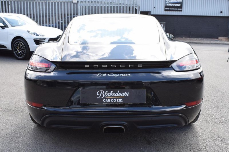 PORSCHE 718