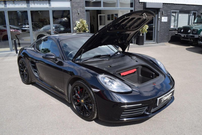 PORSCHE 718