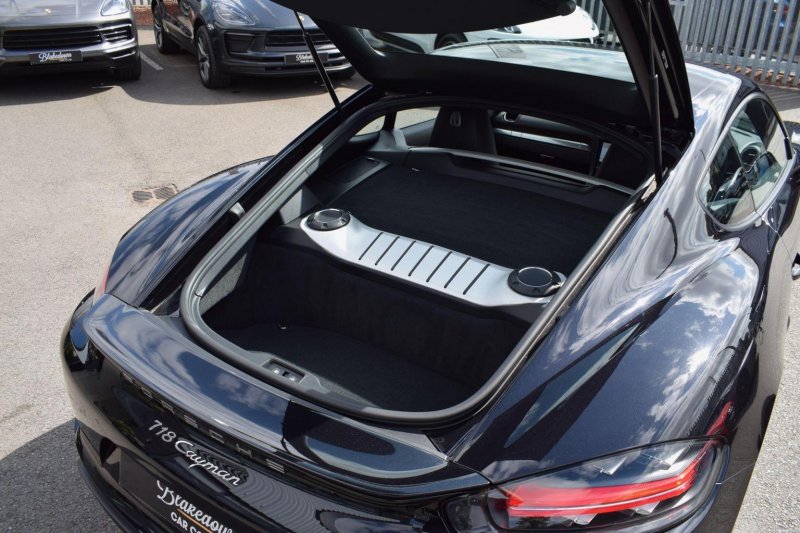 PORSCHE 718