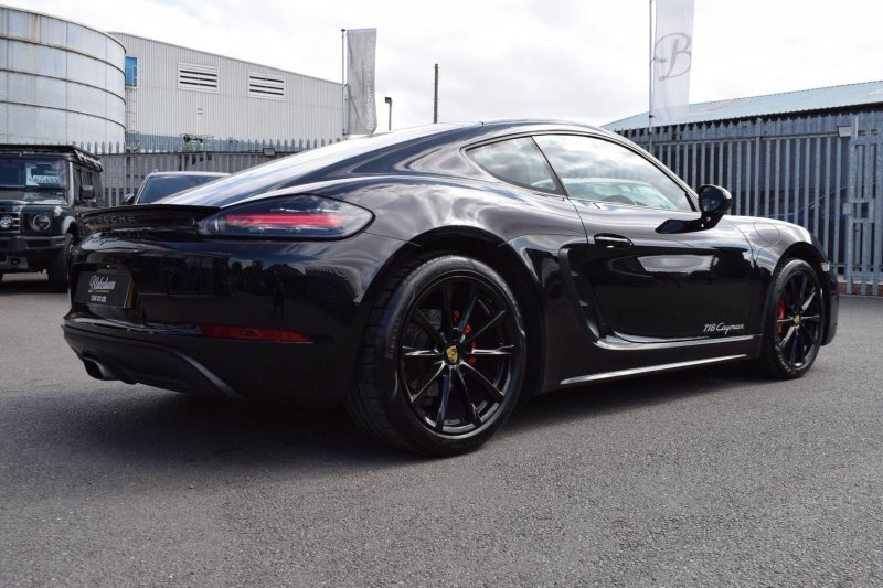 PORSCHE 718