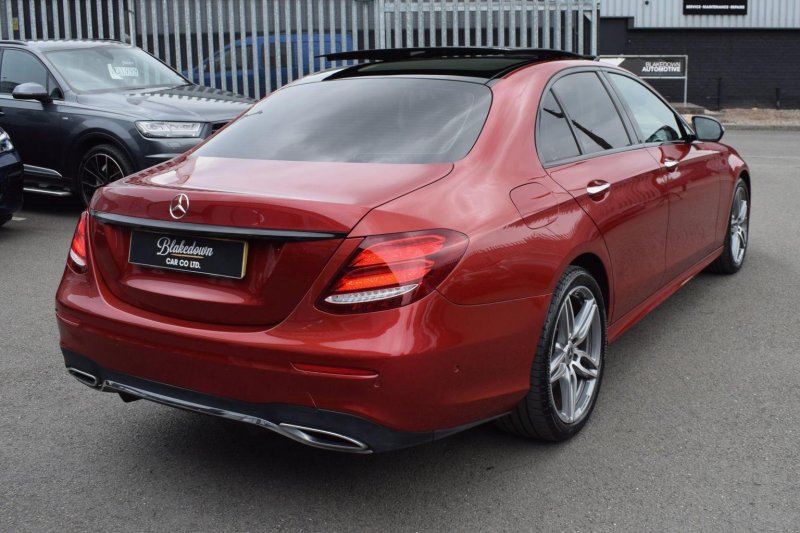 MERCEDES-BENZ E CLASS