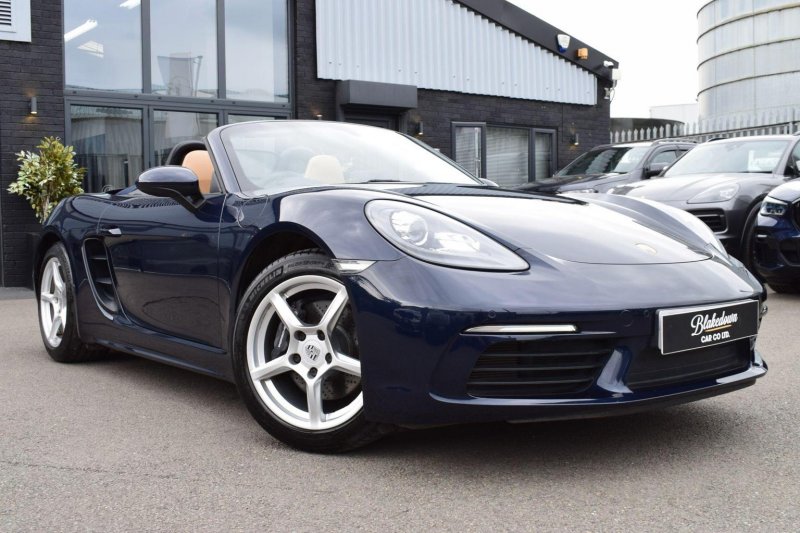 PORSCHE 718