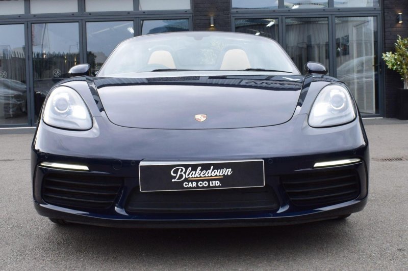 PORSCHE 718