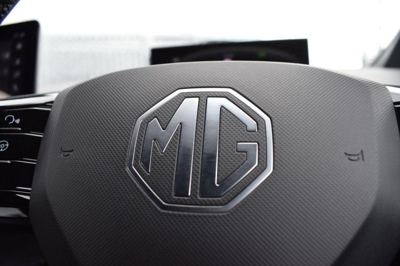 MG MG4