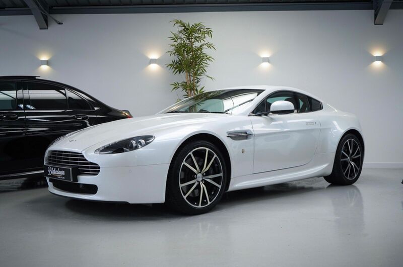 ASTON MARTIN VANTAGE